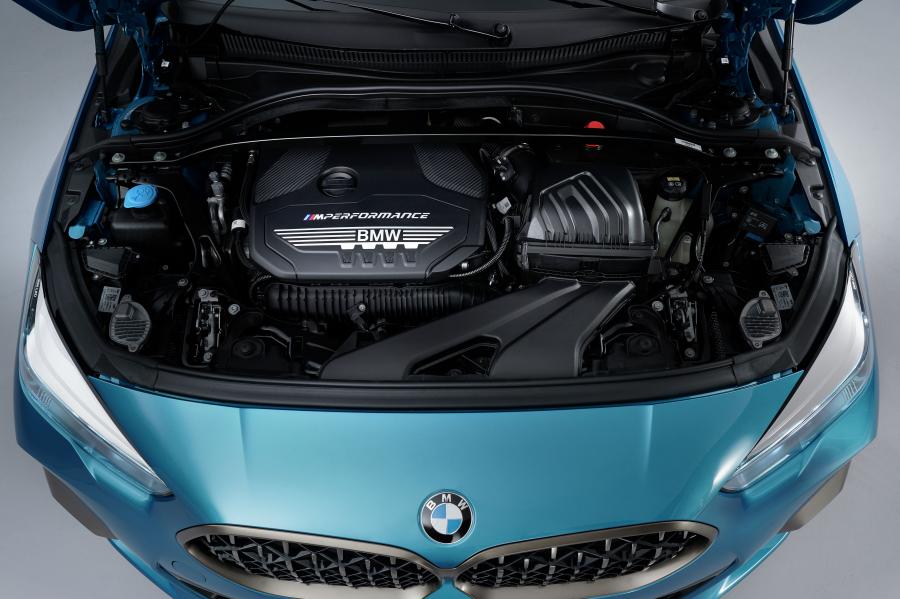 Моторный отсек BMW M235i xDrive Gran Coupe (F44) 2020 года  (WW) (фото 49 из 96)
